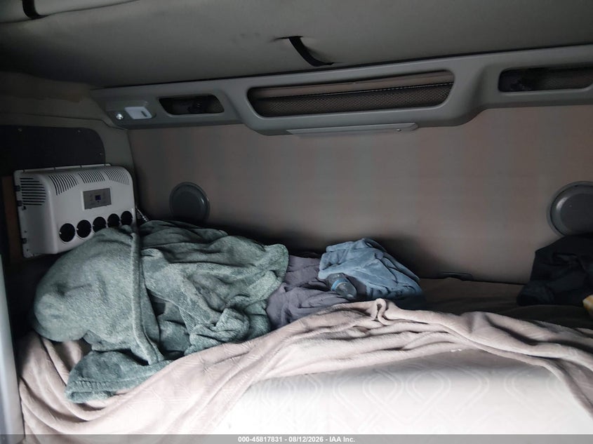 2020 VOLVO VNL auction photo 6