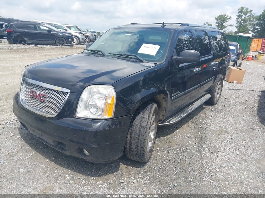 2011 GMC YUKON XL 1500 auction photo 2