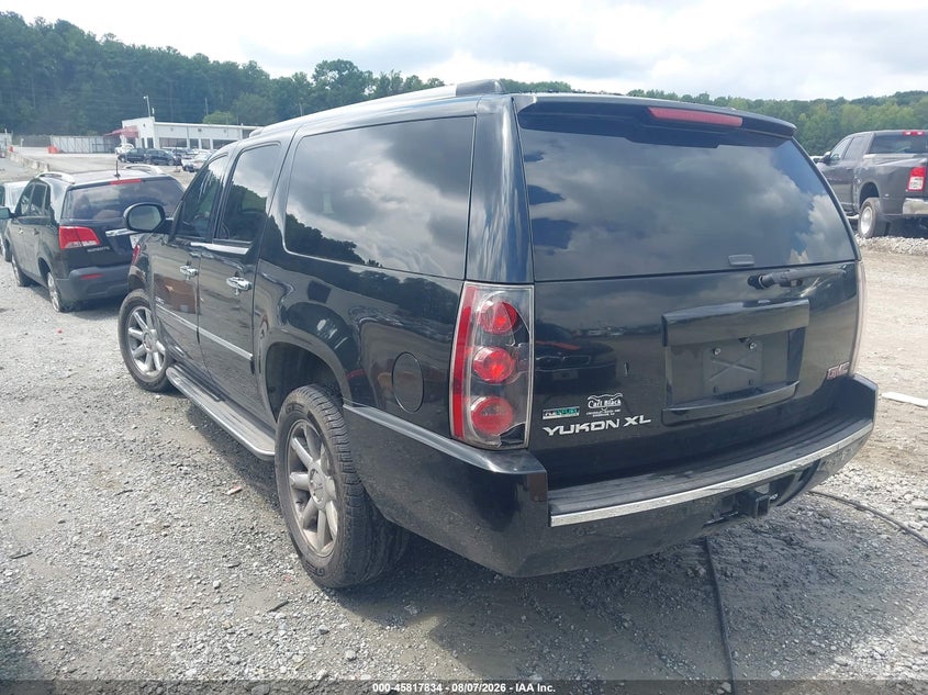 2011 GMC YUKON XL 1500 auction photo 3