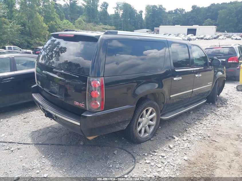 2011 GMC YUKON XL 1500 auction photo 4