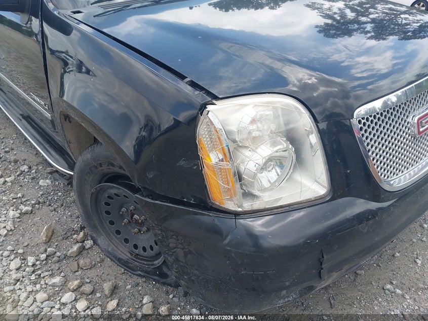 2011 GMC YUKON XL 1500 auction photo 6