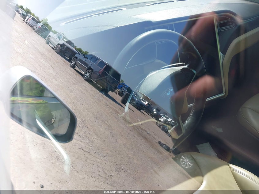 2015 TESLA MODEL S auction photo 7