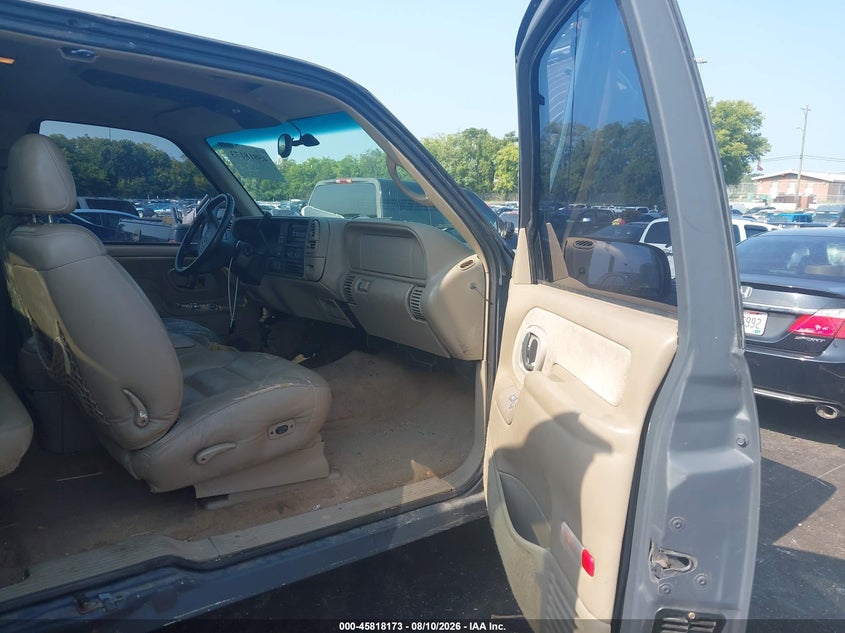 1997 CHEVROLET K1500 auction photo 5