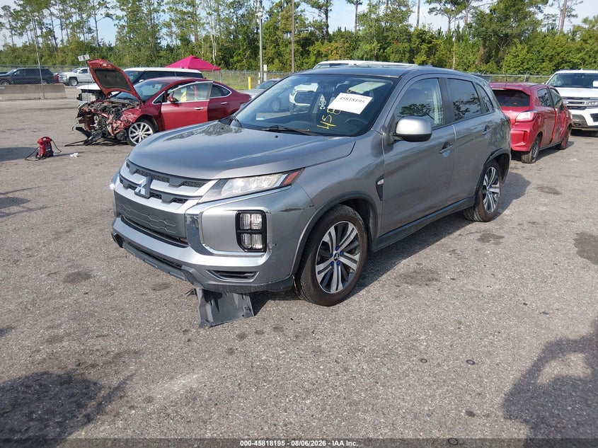 2020 Mitsubishi Outlander, Front & Rear, IAAI, VIN JA4AP3AU9LU017583 — photo 2