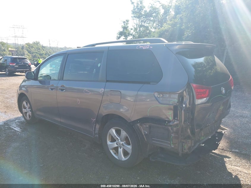 Vin: 5tdkk3dc7ds404196, lot: 46317179, toyota sienna le v6 8 passenger 20133