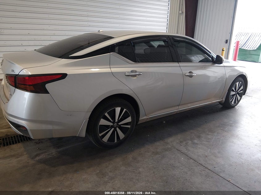 2021 NISSAN ALTIMA auction photo 4