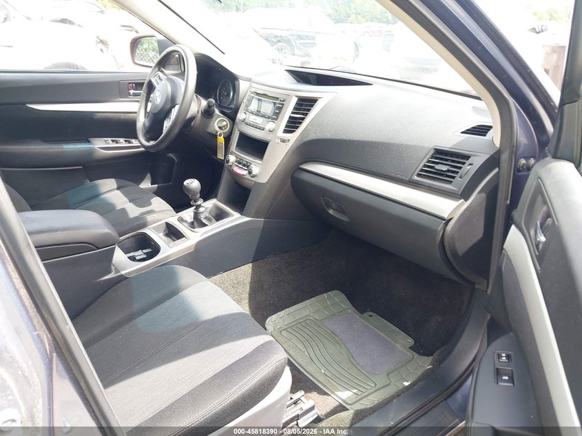 2013 SUBARU LEGACY auction photo 5