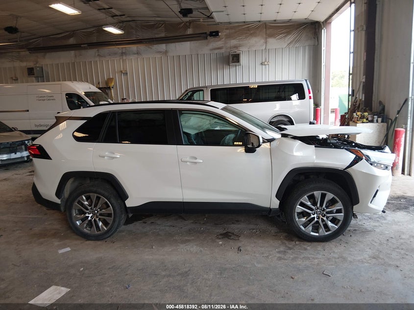 TOYOTA RAV4 - zdjęcie 13