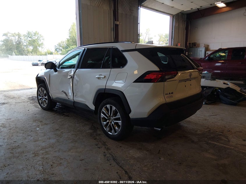 2022 TOYOTA RAV4 auction photo 3