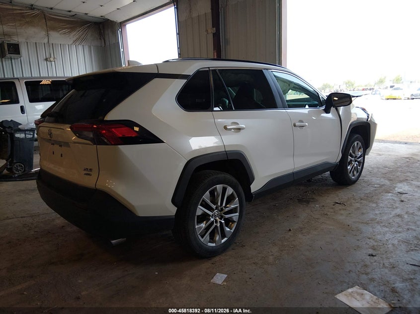 2022 TOYOTA RAV4 auction photo 4