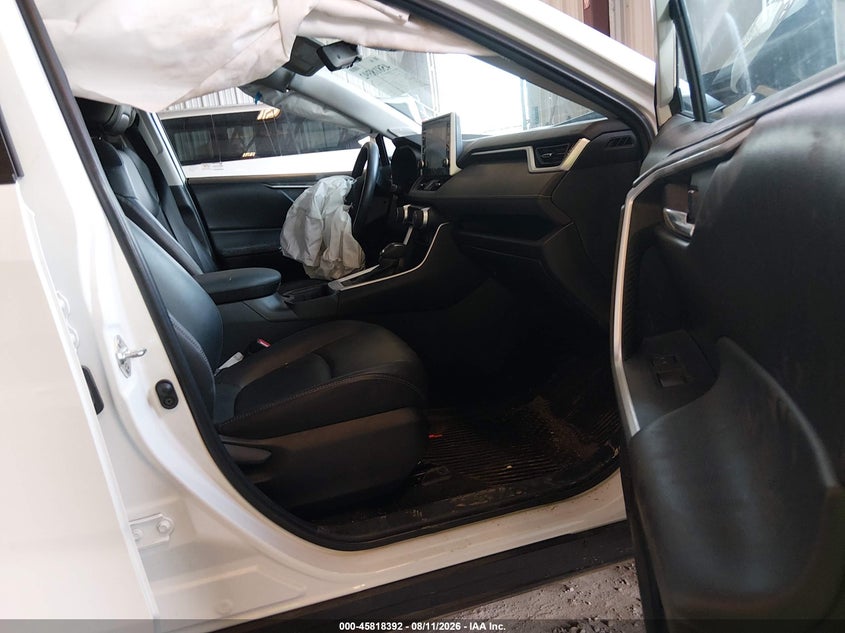 2022 TOYOTA RAV4 auction photo 5