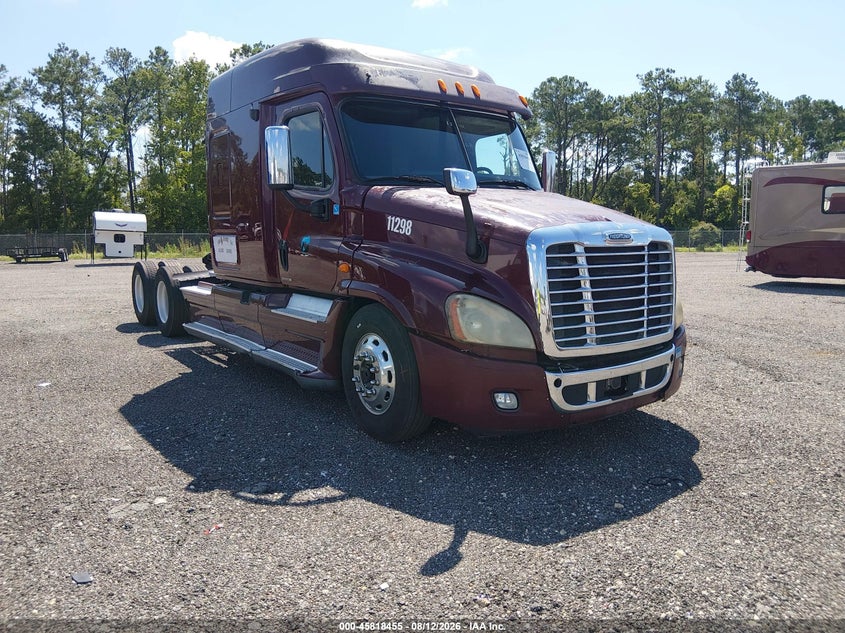 2010 FREIGHTLINER CASCADIA 125 auction photo 1