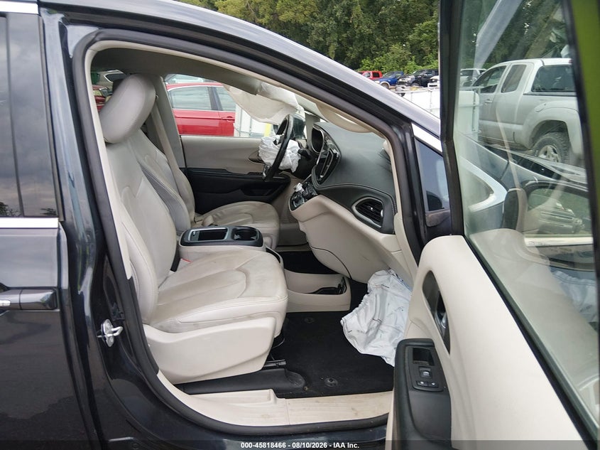 2021 CHRYSLER PACIFICA auction photo 5