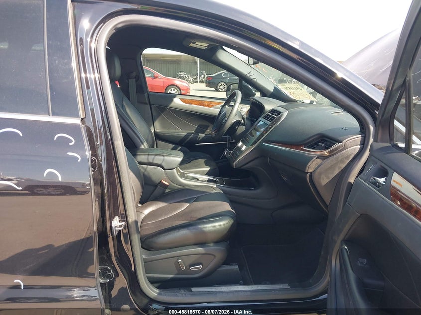 2019 LINCOLN MKC auction photo 5