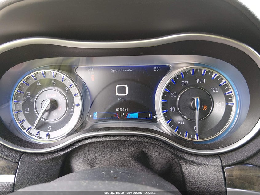 2017 CHRYSLER 300C auction photo 7