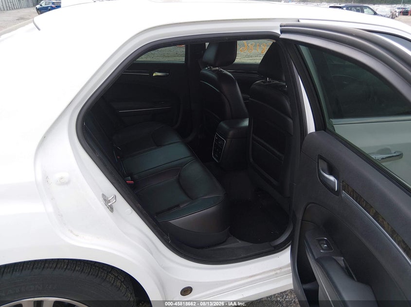 2017 CHRYSLER 300C auction photo 8