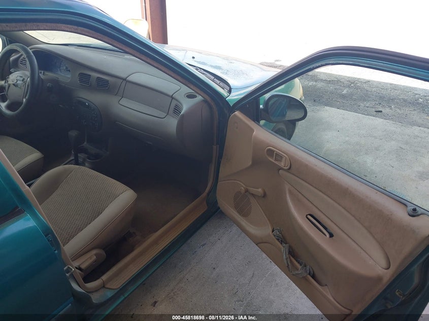 1998 FORD ESCORT auction photo 5