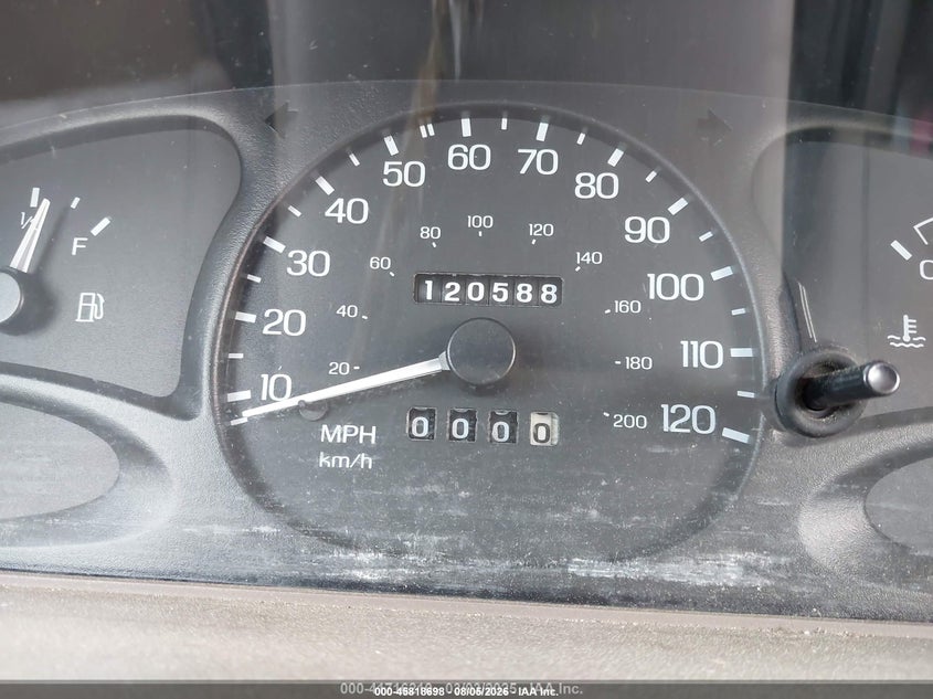 1998 FORD ESCORT auction photo 7