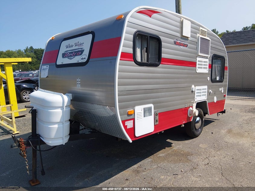 2014 RIVERSIDE TRAVEL TRAILER auction photo 2