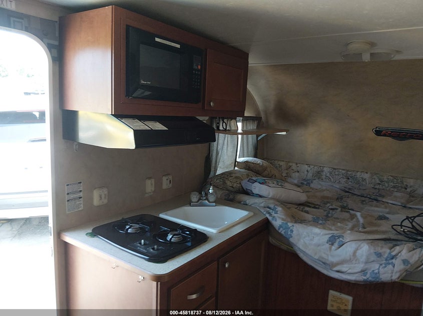 2014 RIVERSIDE TRAVEL TRAILER auction photo 8