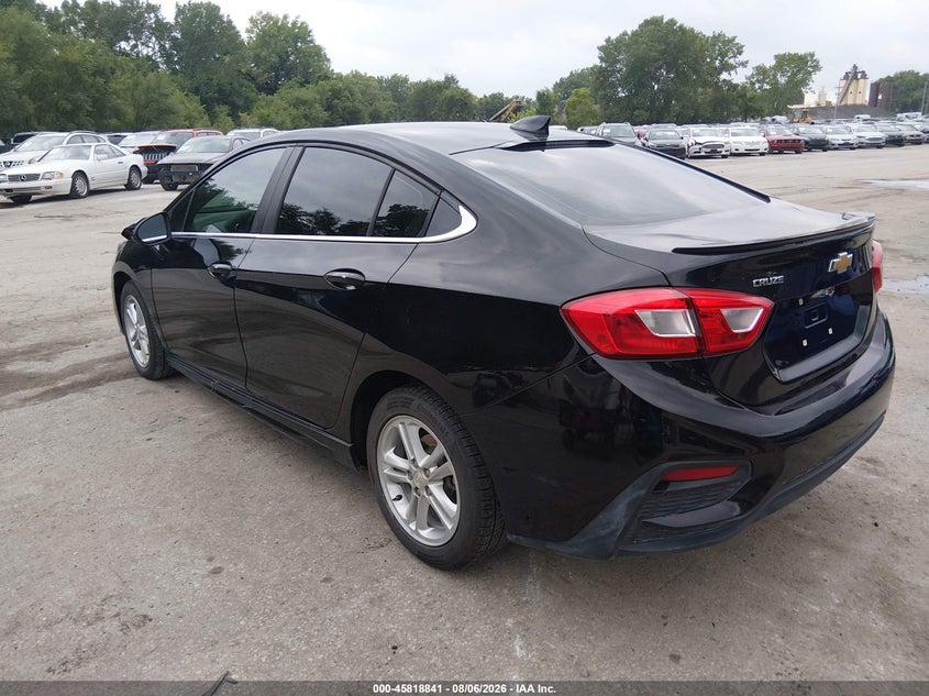 Vin: 1g1be5sm1j7162342, lot: 46317722, chevrolet cruze lt auto 20183