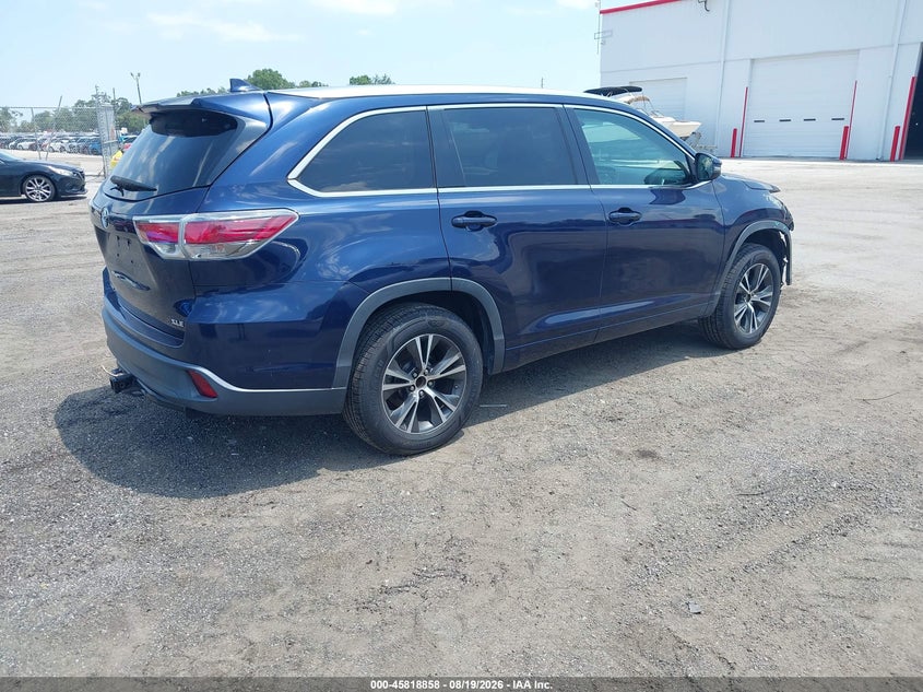 2016 TOYOTA HIGHLANDER auction photo 4