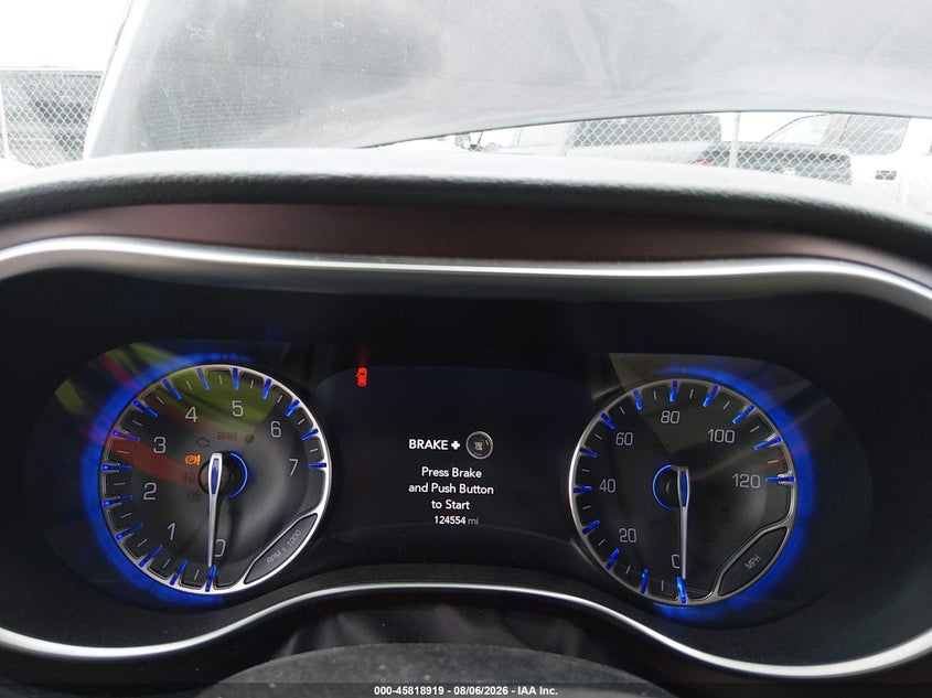 2017 CHRYSLER PACIFICA auction photo 7