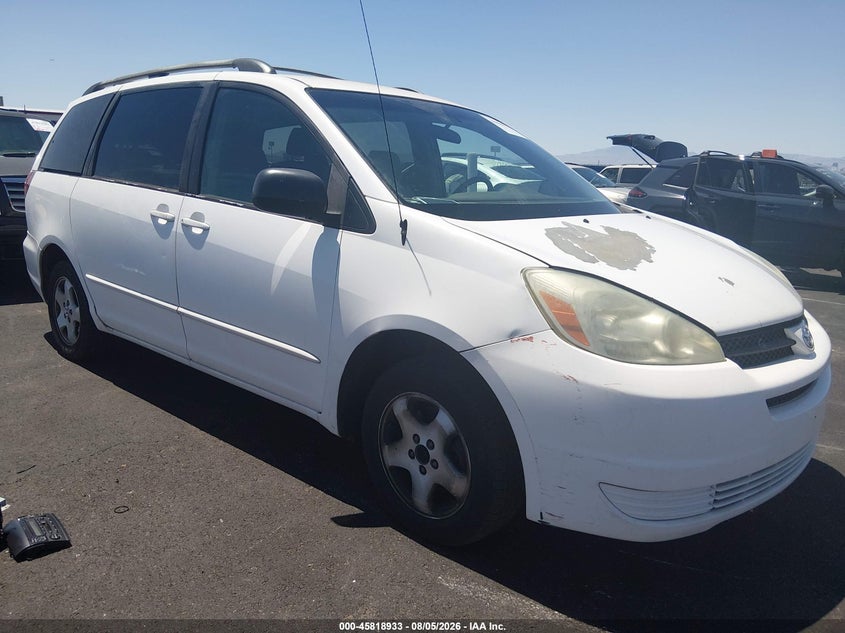 2004 TOYOTA SIENNA auction photo 1