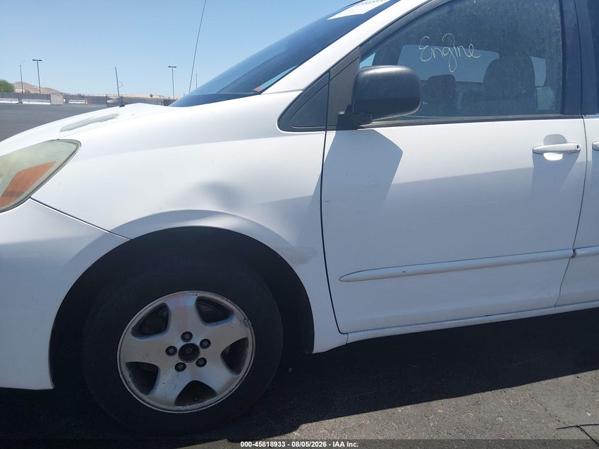 2004 TOYOTA SIENNA auction photo 6