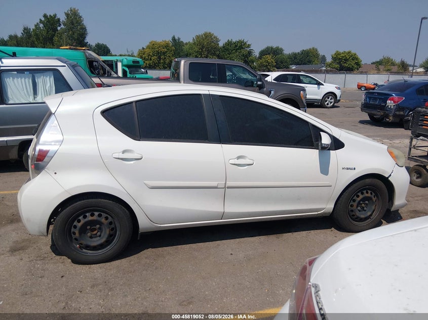 TOYOTA PRIUS C 2013 VIN JTDKDTB33D1532140