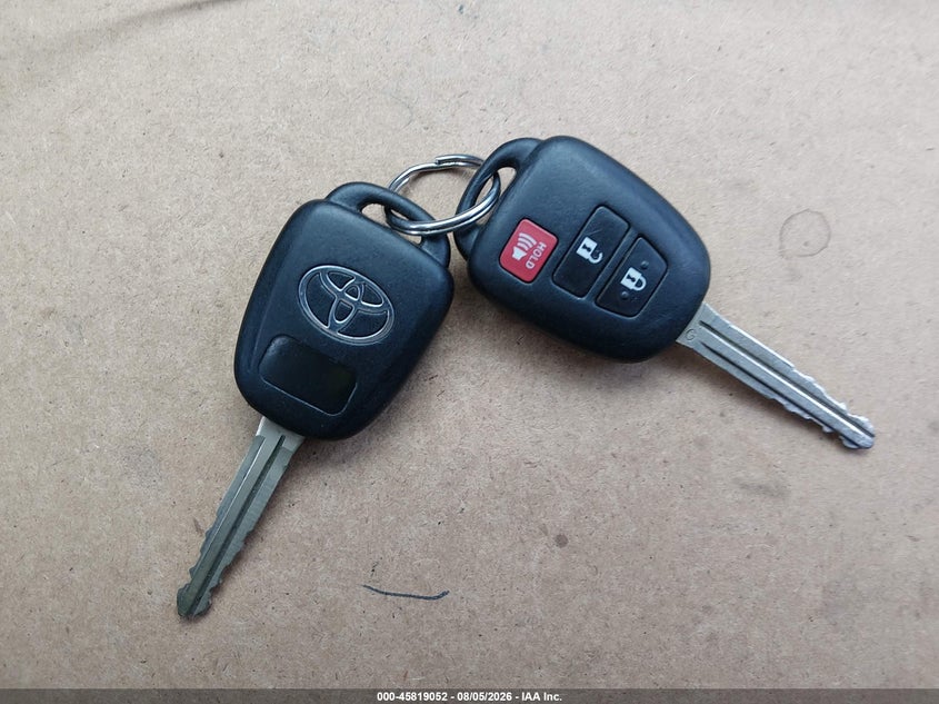 TOYOTA PRIUS C 2013 VIN JTDKDTB33D1532140