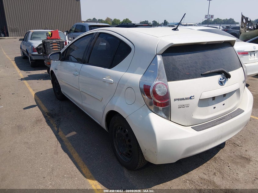 Vin: jtdkdtb33d1532140, lot: 46317933, toyota prius c two 20133
