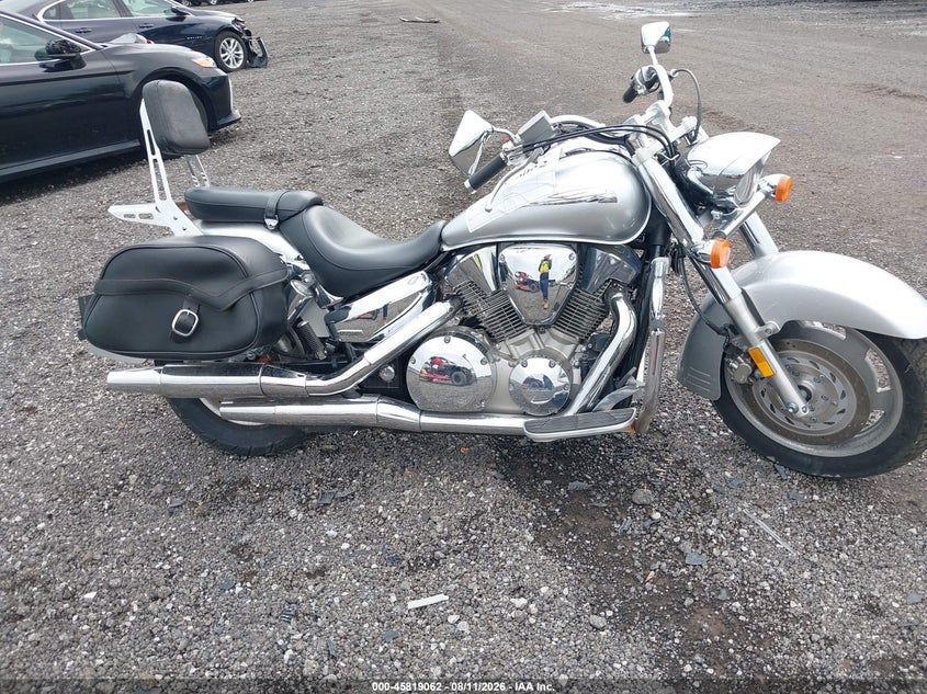2009 HONDA VTX MOTO 2