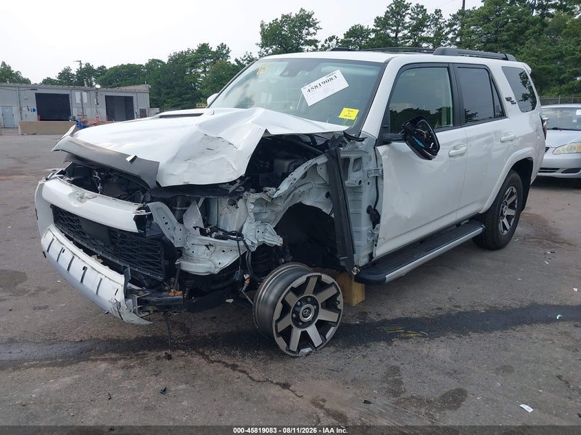 2023 TOYOTA 4RUNNER auction photo 2
