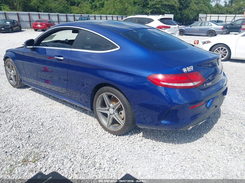 Vin: wddwj4jb8hf410672, lot: 46317993, mercedes-benz c 300 20173