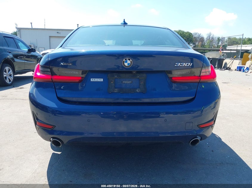 BMW 330I - zdjęcie 16
