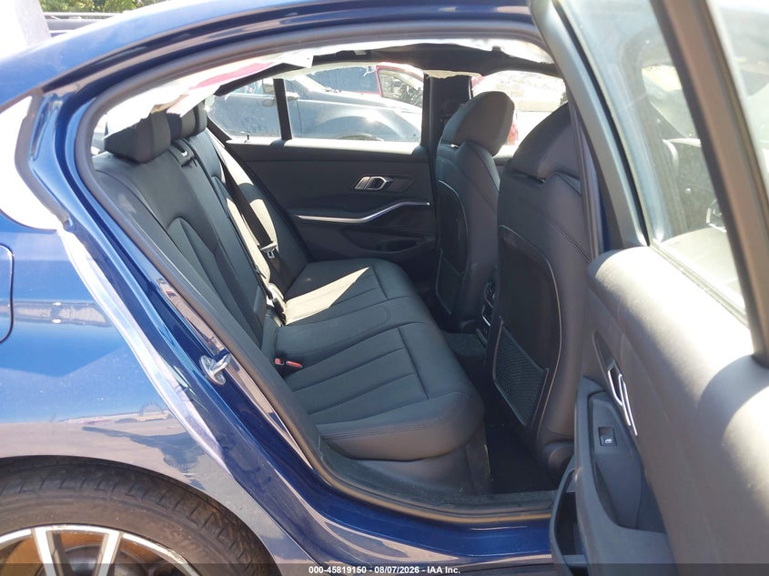 BMW 330I - zdjęcie 8