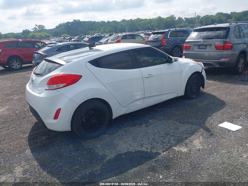 2017 HYUNDAI VELOSTER — zdjęcie 4
