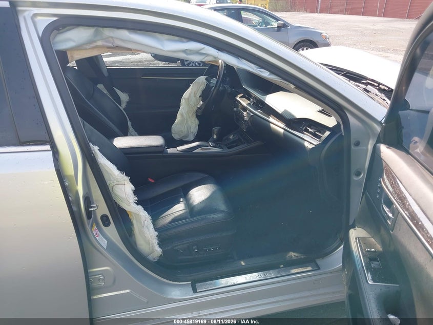 2017 LEXUS ES auction photo 5