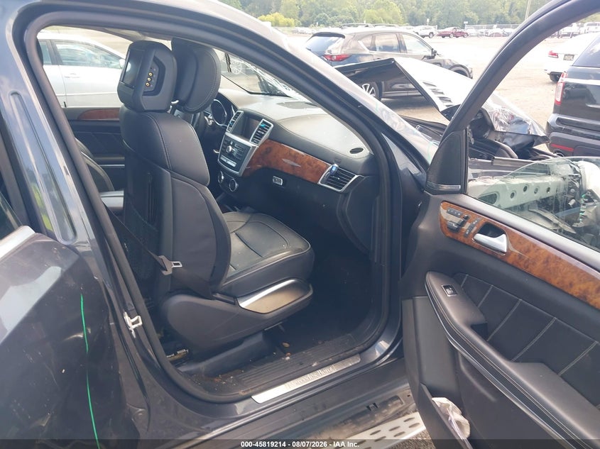 2014 MERCEDES-BENZ GL 550 — zdjęcie 5