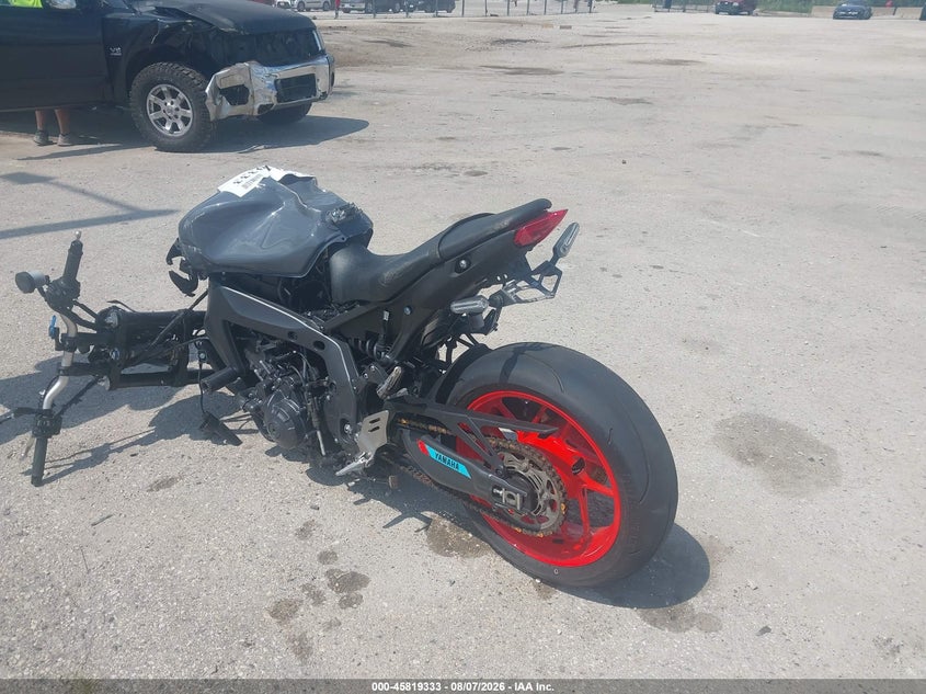 2021 YAMAHA MT09 auction photo 3