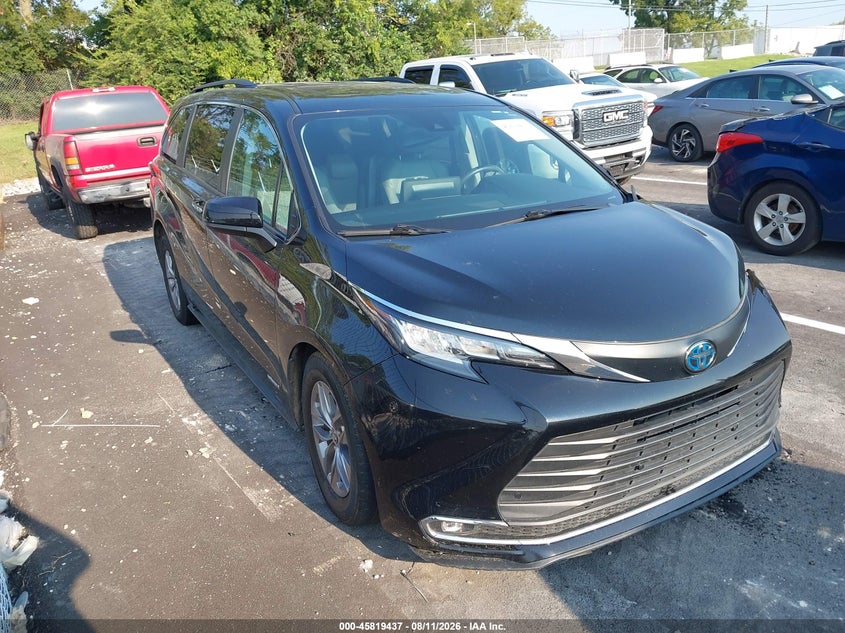TOYOTA SIENNA - zdjęcie 1