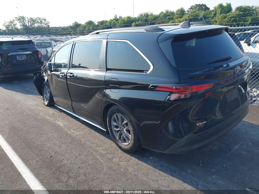 TOYOTA SIENNA - zdjęcie 3