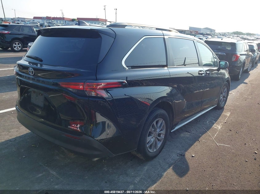 TOYOTA SIENNA - zdjęcie 4