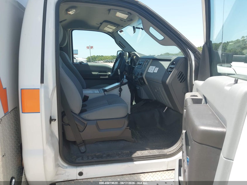 2016 FORD F-450 CHASSIS auction photo 5