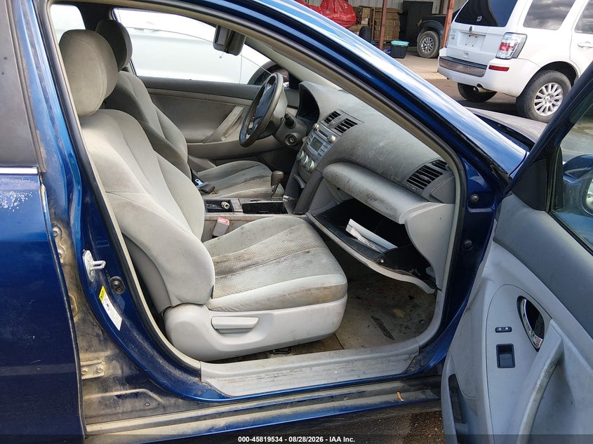 2009 TOYOTA CAMRY auction photo 5