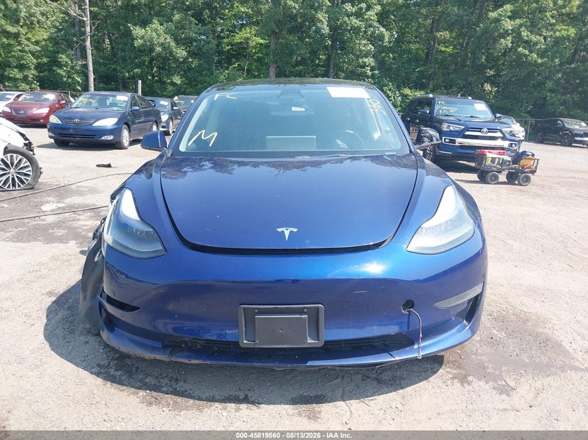 TESLA MODEL 3 - zdjęcie 12