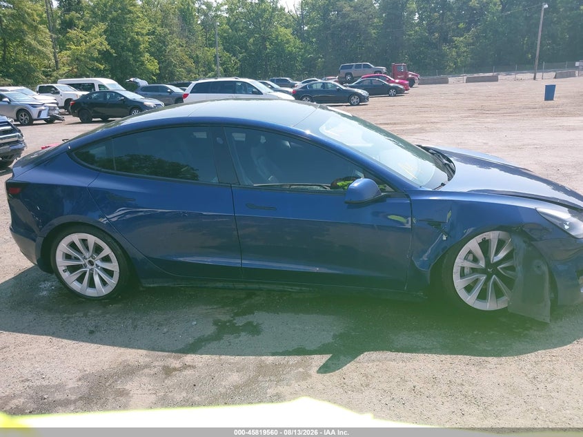 TESLA MODEL 3 - zdjęcie 13