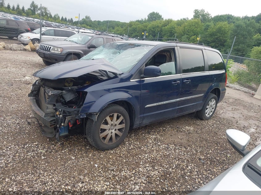 2015 Chrysler Town & Country Touring, Front End, IAAI, VIN 2C4RC1BG3FR626266 — photo 2
