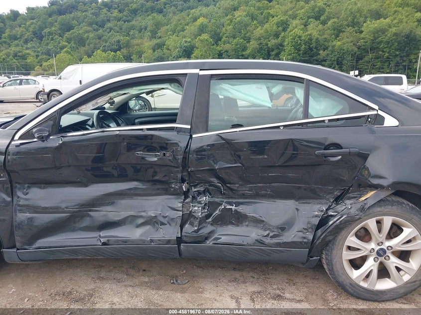 2012 FORD TAURUS auction photo 6